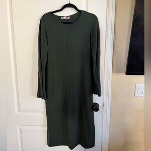 Dolan Soft Long Bell Sleeve Maxi Sweater Dress in Green.      Size M